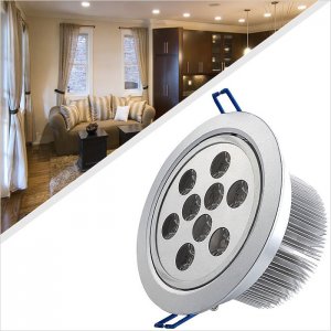 LED Recessed Light Fixture - Aimable and Dimmable - Ultra Bright (9W) - 5.22" - 810 Lumens