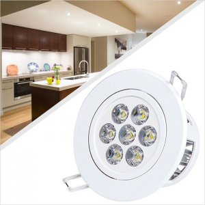 LED Recessed Light Fixture - Aimable - 60 Watt Equivalent - 4.45" - 680 Lumens